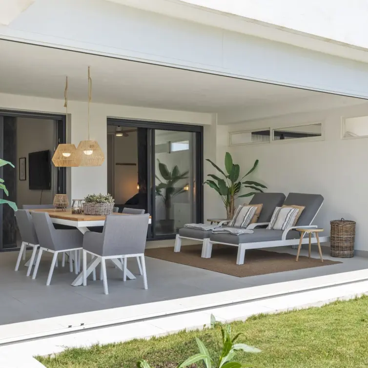 Venta de apartamento en planta baja en Estepona