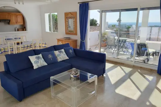 Image 3 thumb