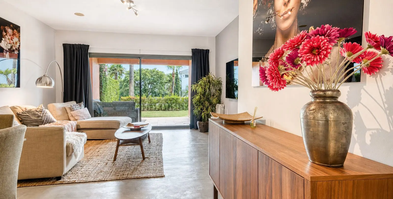 Продажа апартаментов на первом этаже в Los Flamingos 26
