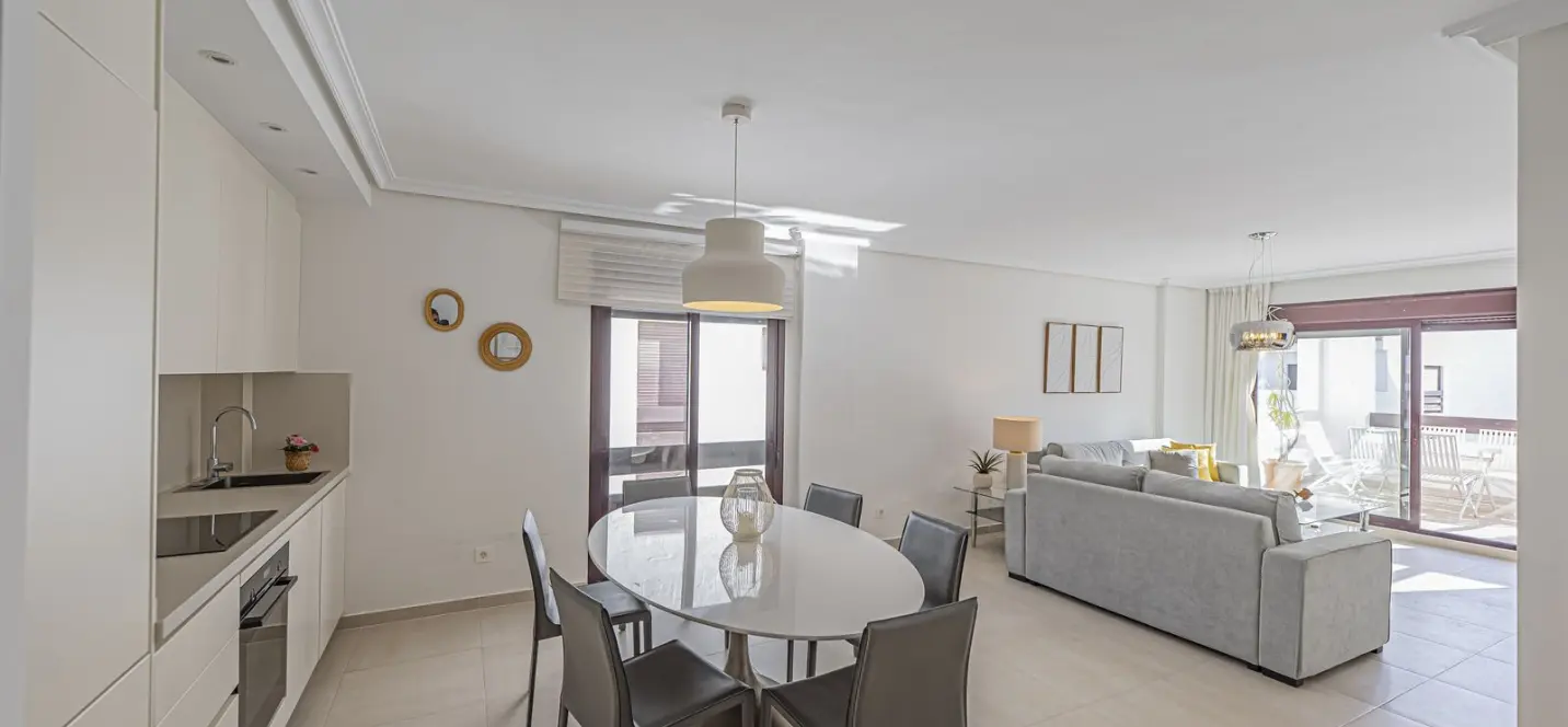 Venta de apartamento en planta baja en Nueva Andalucía 2