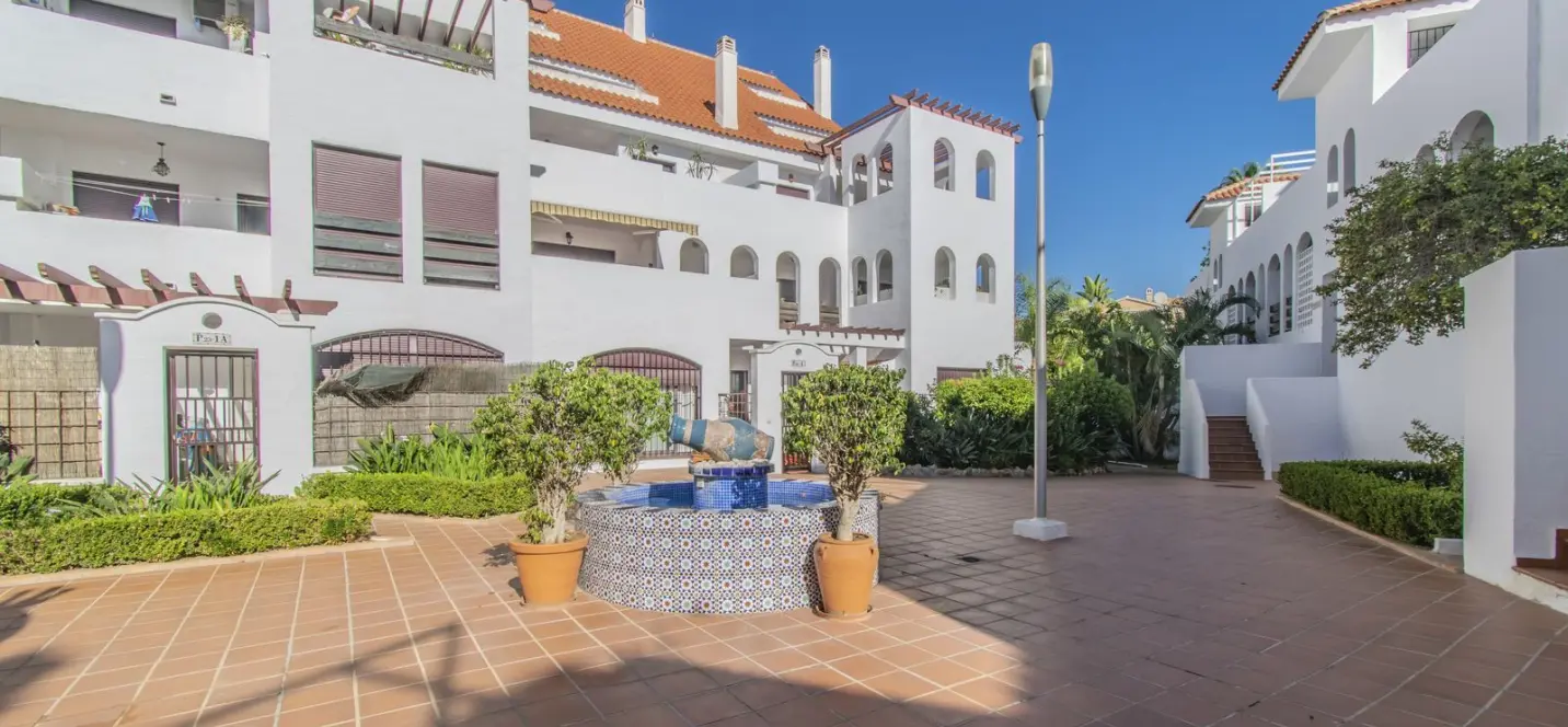 Venta de apartamento en planta baja en Nueva Andalucía 4