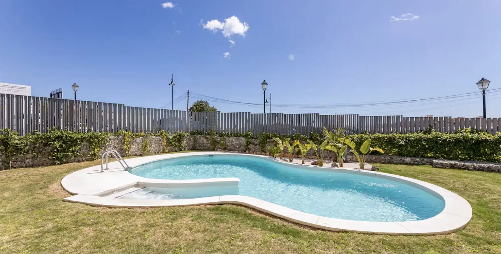 Venta de apartamento en planta media en Los Pacos 7