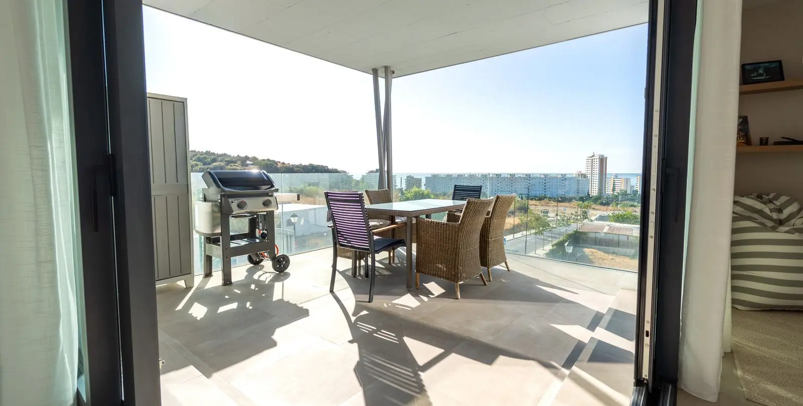 Venta de apartamento en planta media en Los Pacos 15