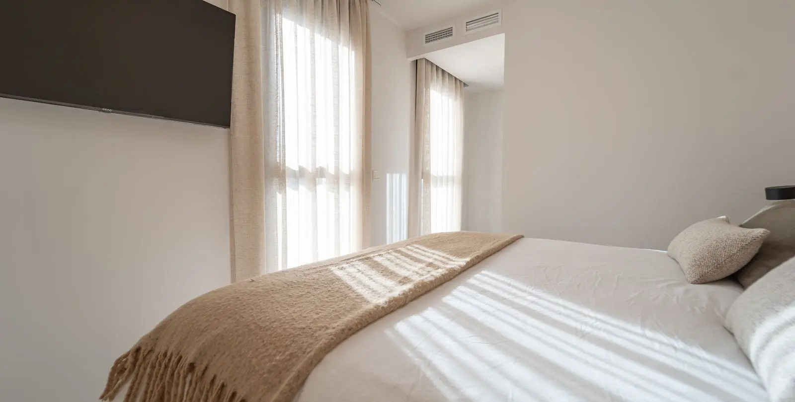 Venta de apartamento en planta media en Los Pacos 21