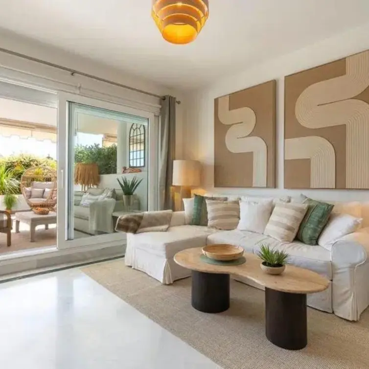 Sale of ground floor apartment in Nueva Andalucía