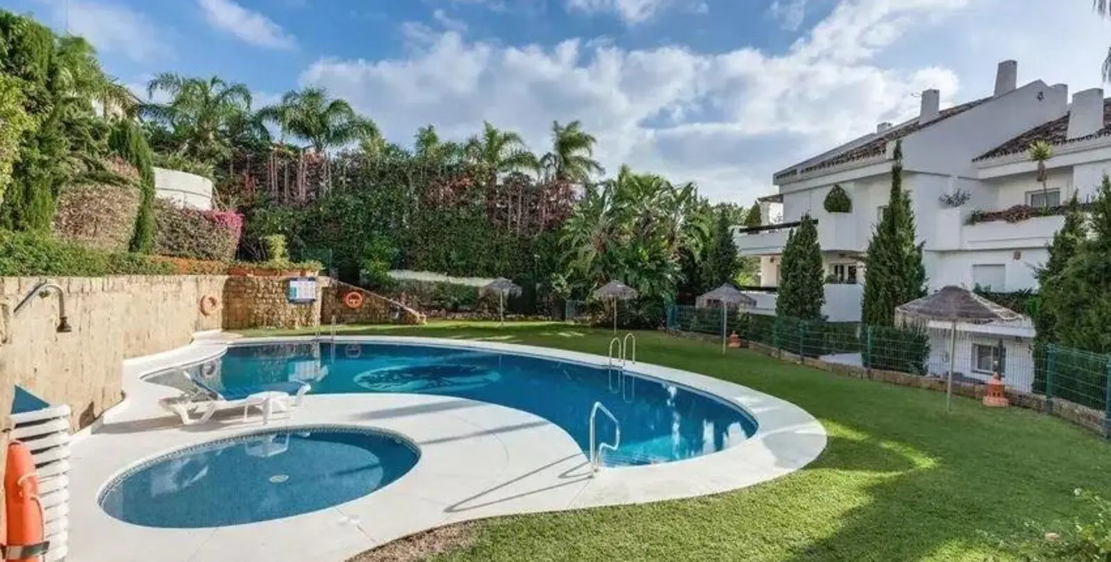 Venta de apartamento en planta baja en Nueva Andalucía 15