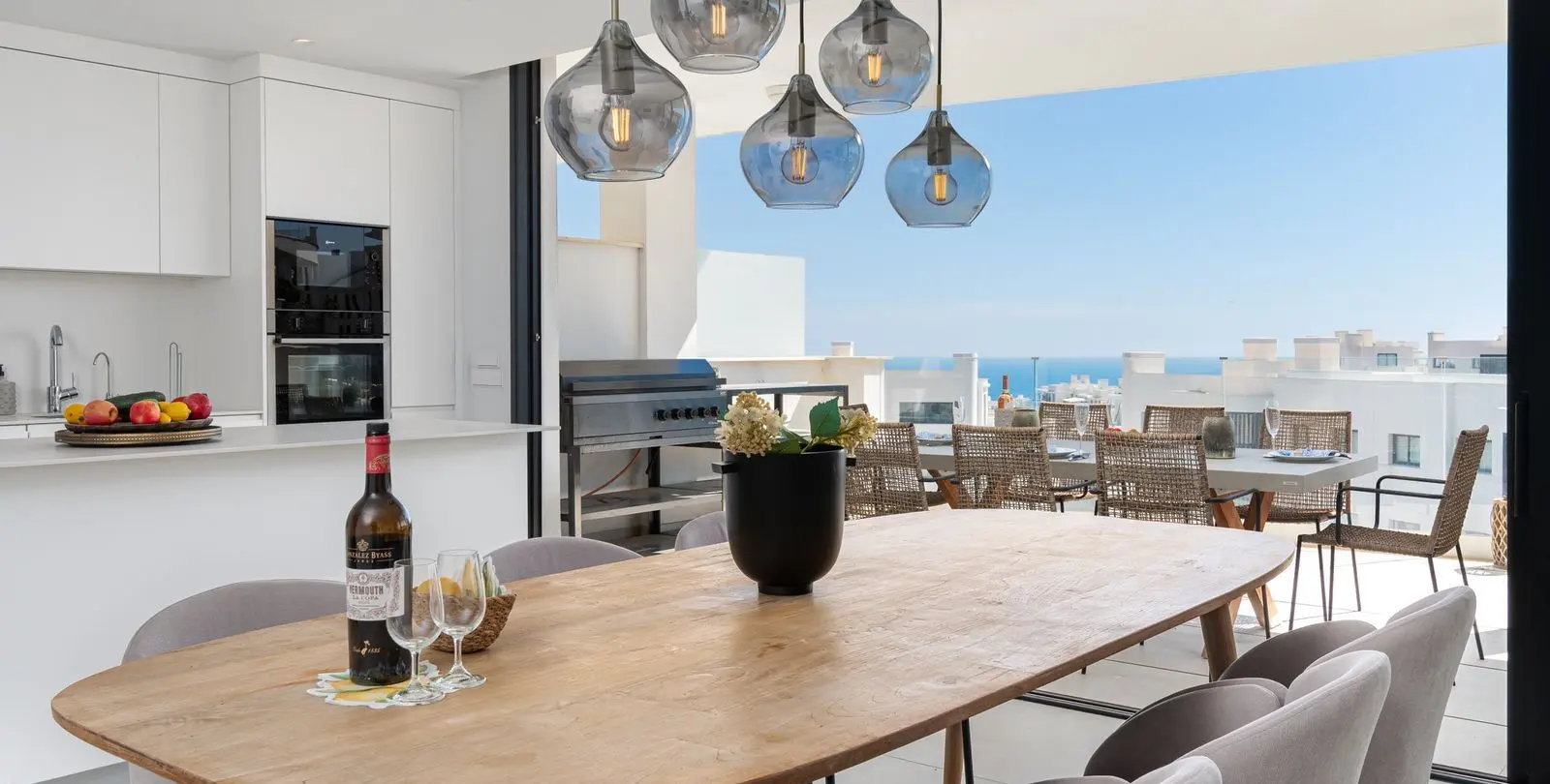 Venta de apartamento en planta media en Higueron 20