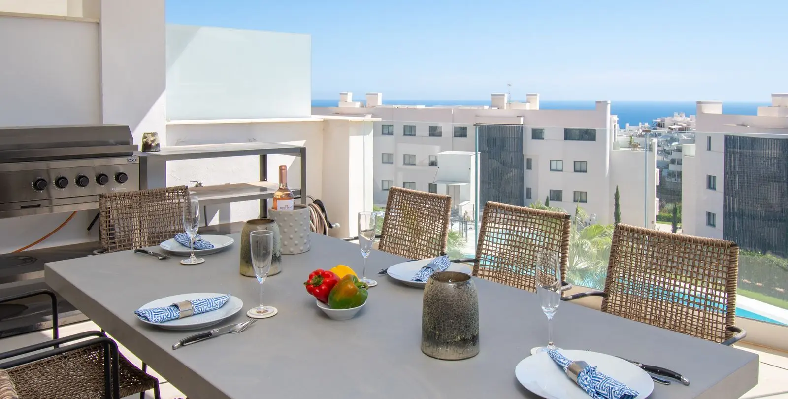 Venta de apartamento en planta media en Higueron 21