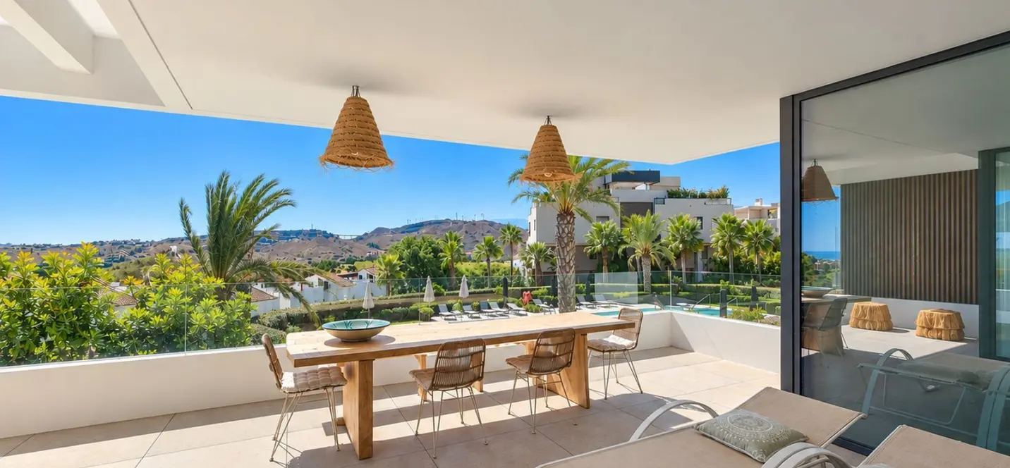 Venta de apartamento en planta media en Los Arqueros 1