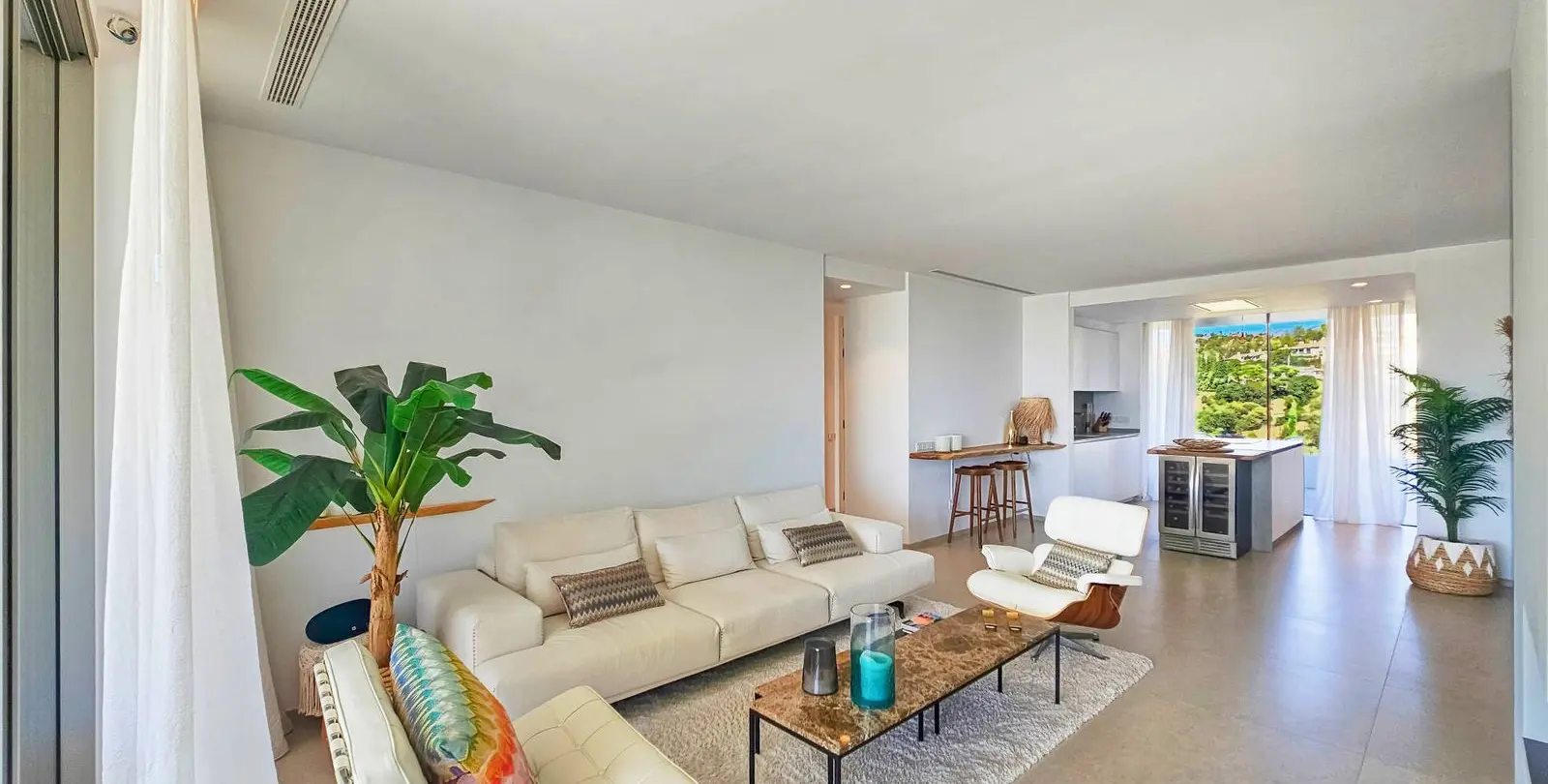 Venta de apartamento en planta media en Los Arqueros 4