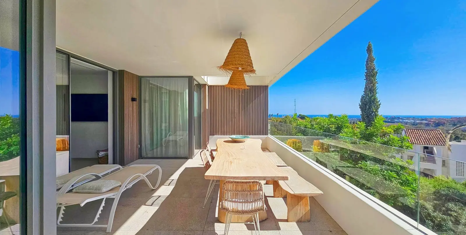 Venta de apartamento en planta media en Los Arqueros 8