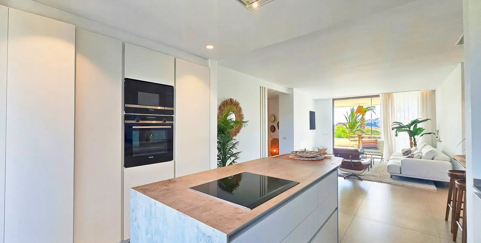 Venta de apartamento en planta media en Los Arqueros 10