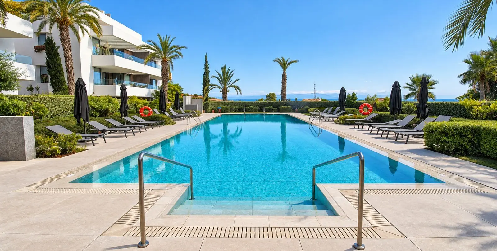 Venta de apartamento en planta media en Los Arqueros 12