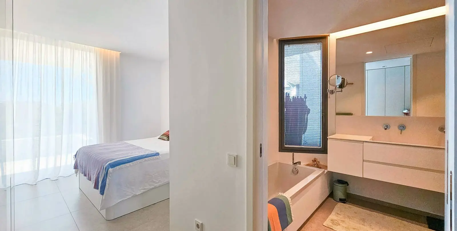 Venta de apartamento en planta media en Los Arqueros 16
