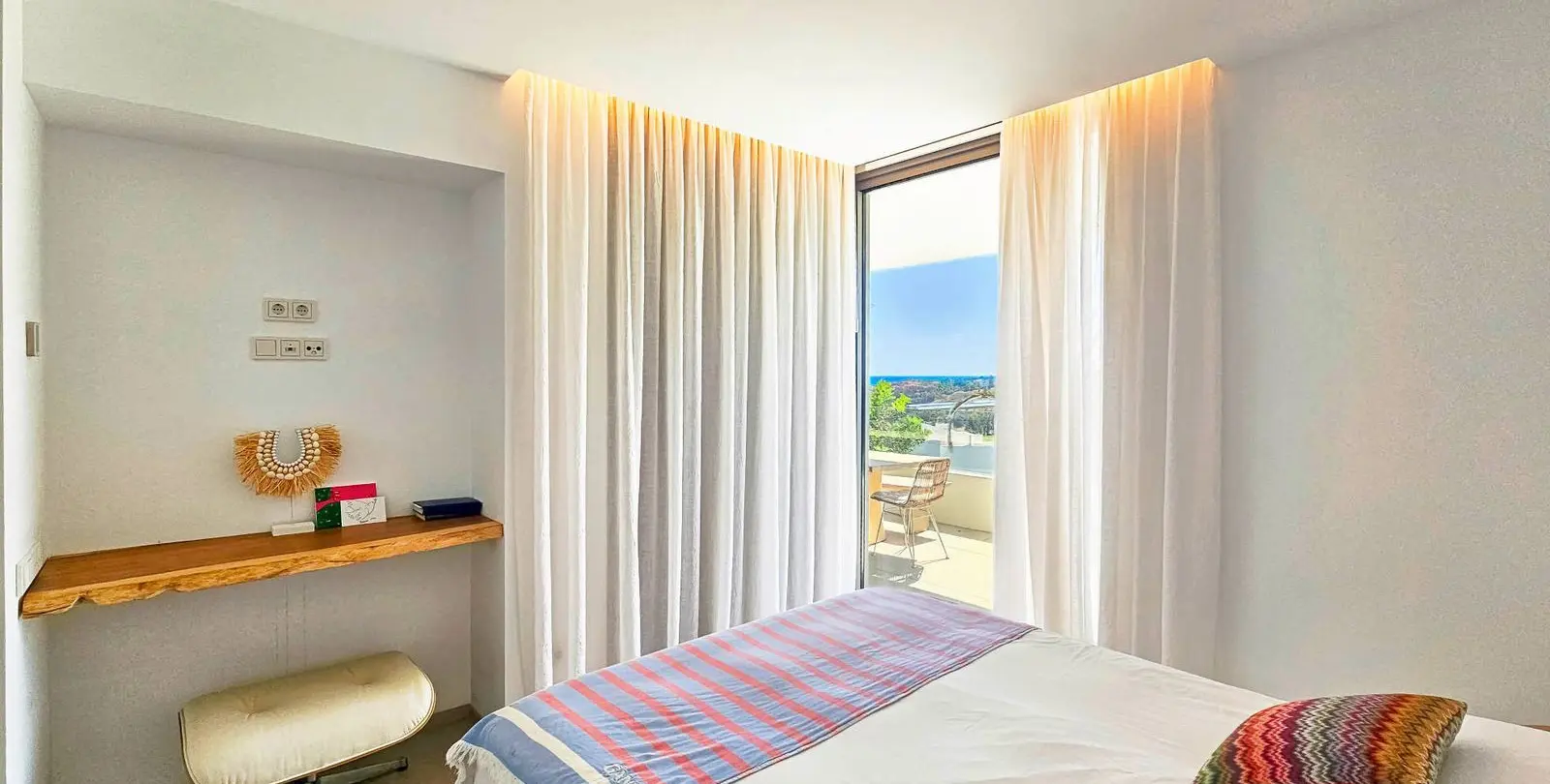 Venta de apartamento en planta media en Los Arqueros 20