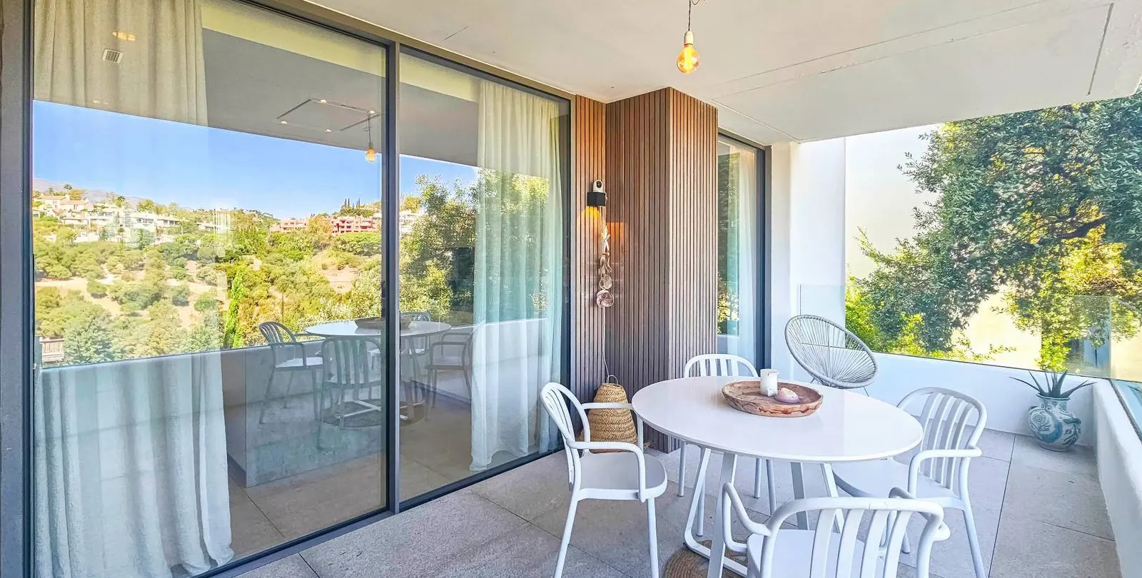 Venta de apartamento en planta media en Los Arqueros 23