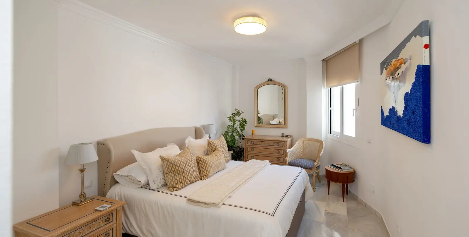 Venta de apartamento en planta media en Marbella 8
