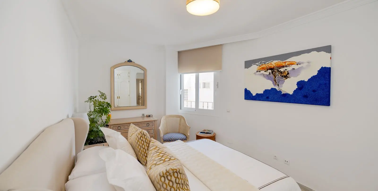 Venta de apartamento en planta media en Marbella 9