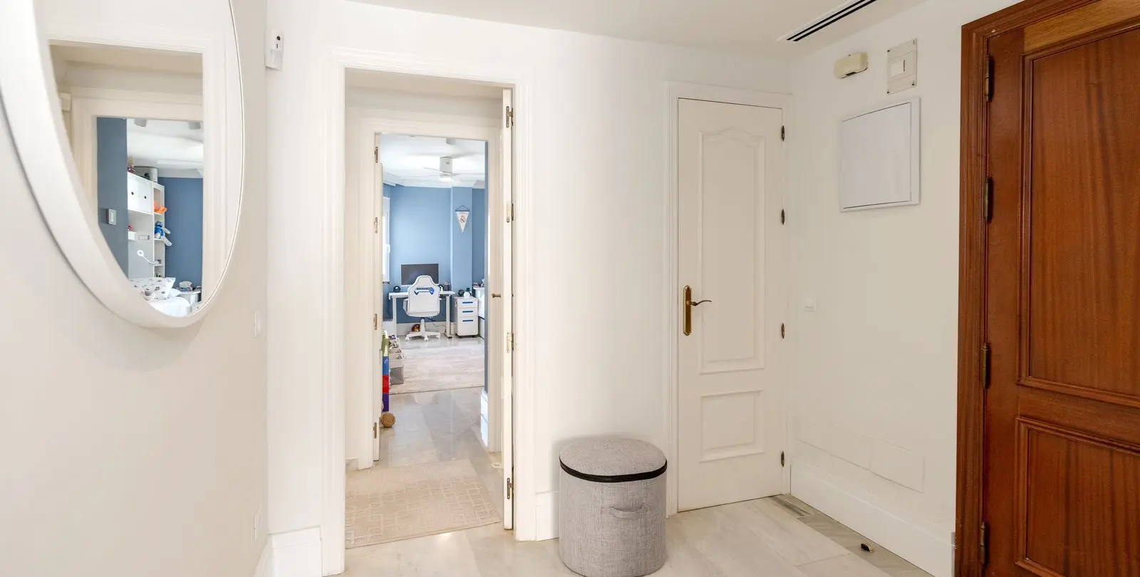 Venta de apartamento en planta media en Marbella 11