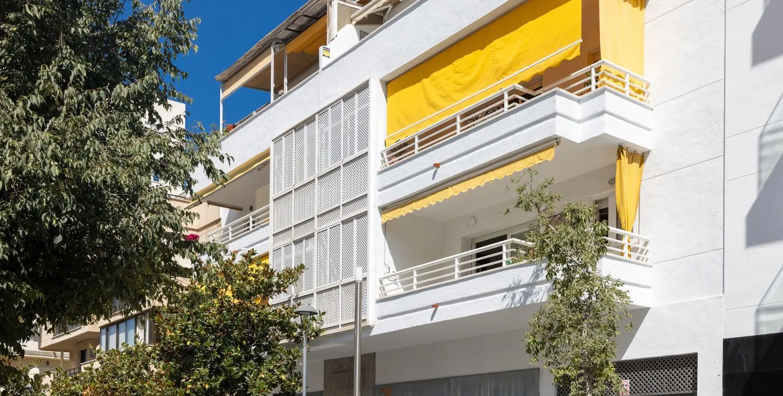 Venta de apartamento en planta media en Marbella 26