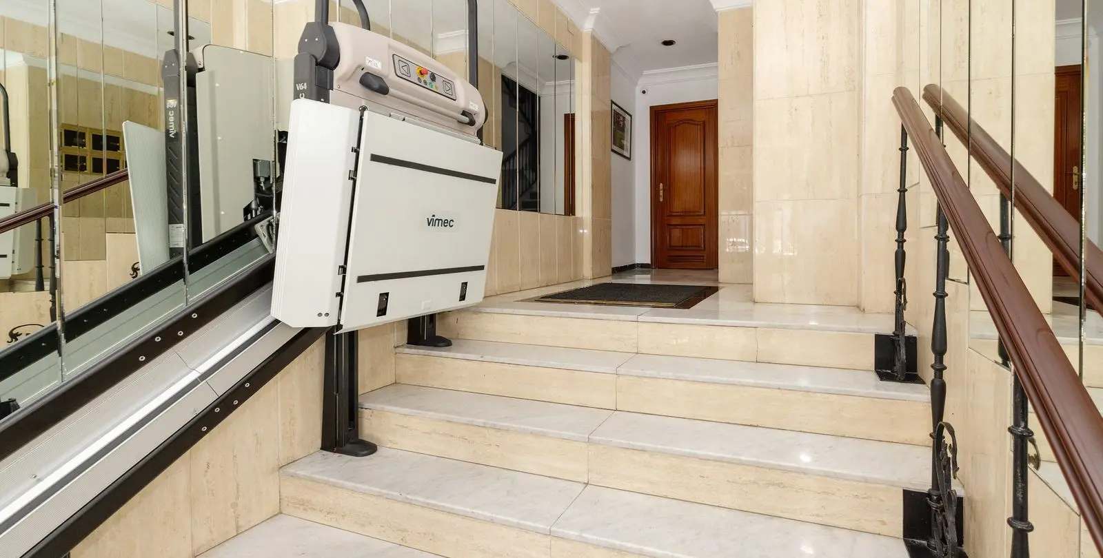 Venta de apartamento en planta media en Marbella 28