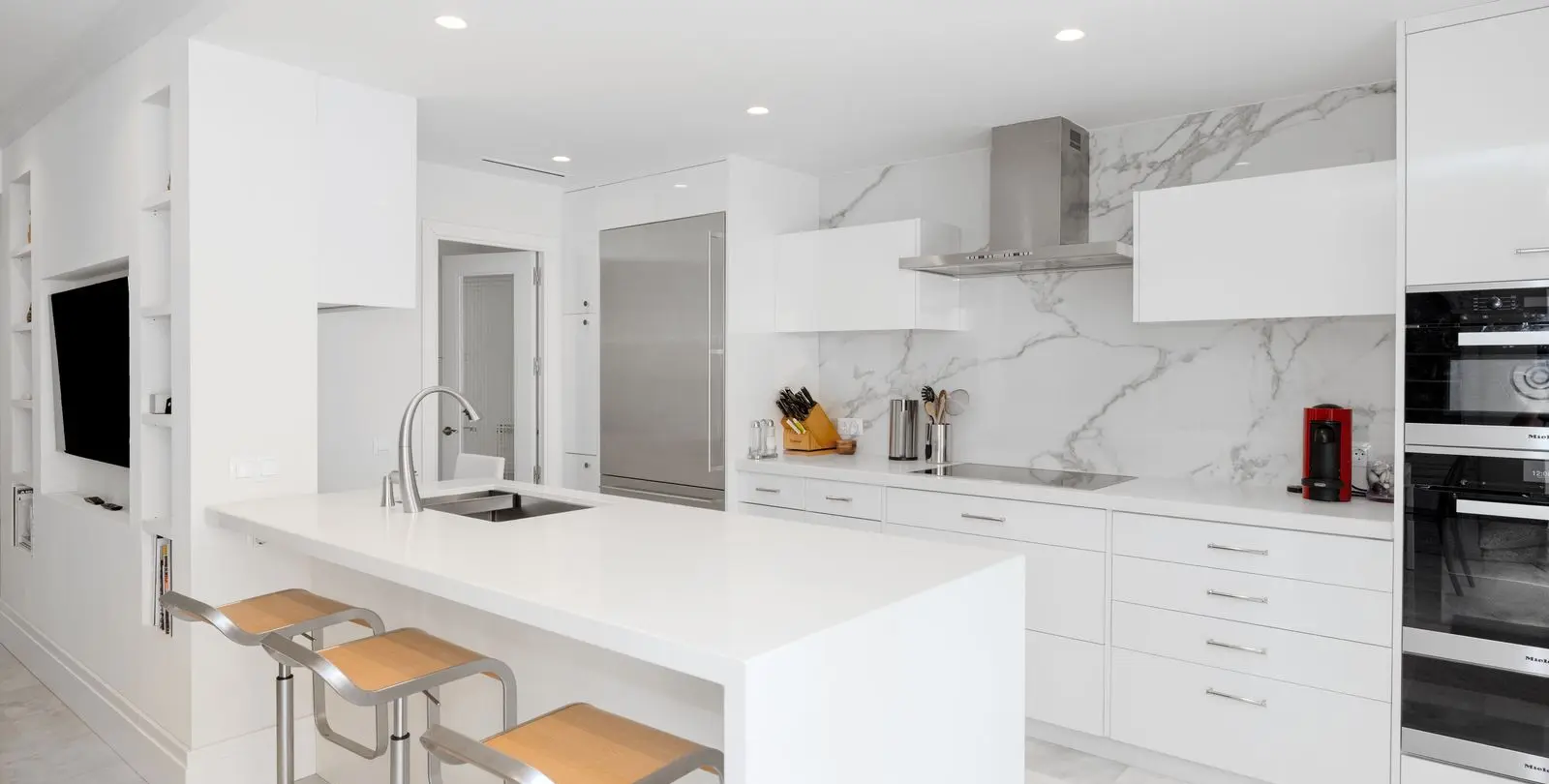Venta de apartamento en planta media en Marbella 31