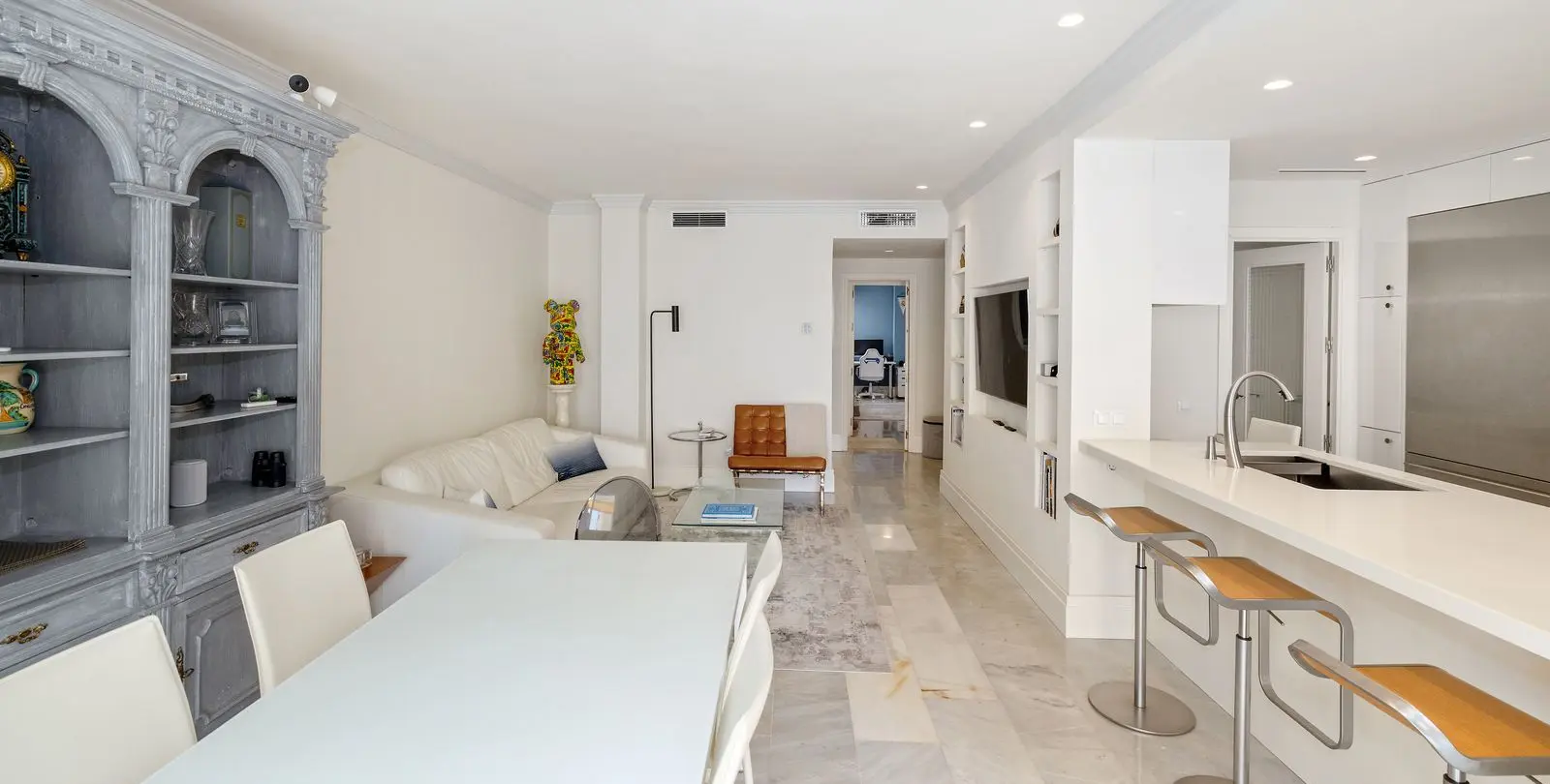 Venta de apartamento en planta media en Marbella 32