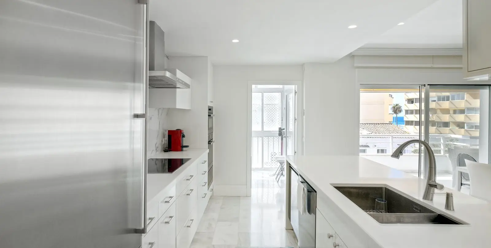 Venta de apartamento en planta media en Marbella 38