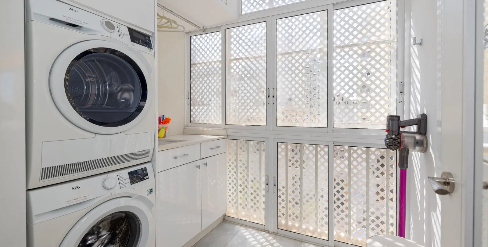 Venta de apartamento en planta media en Marbella 42