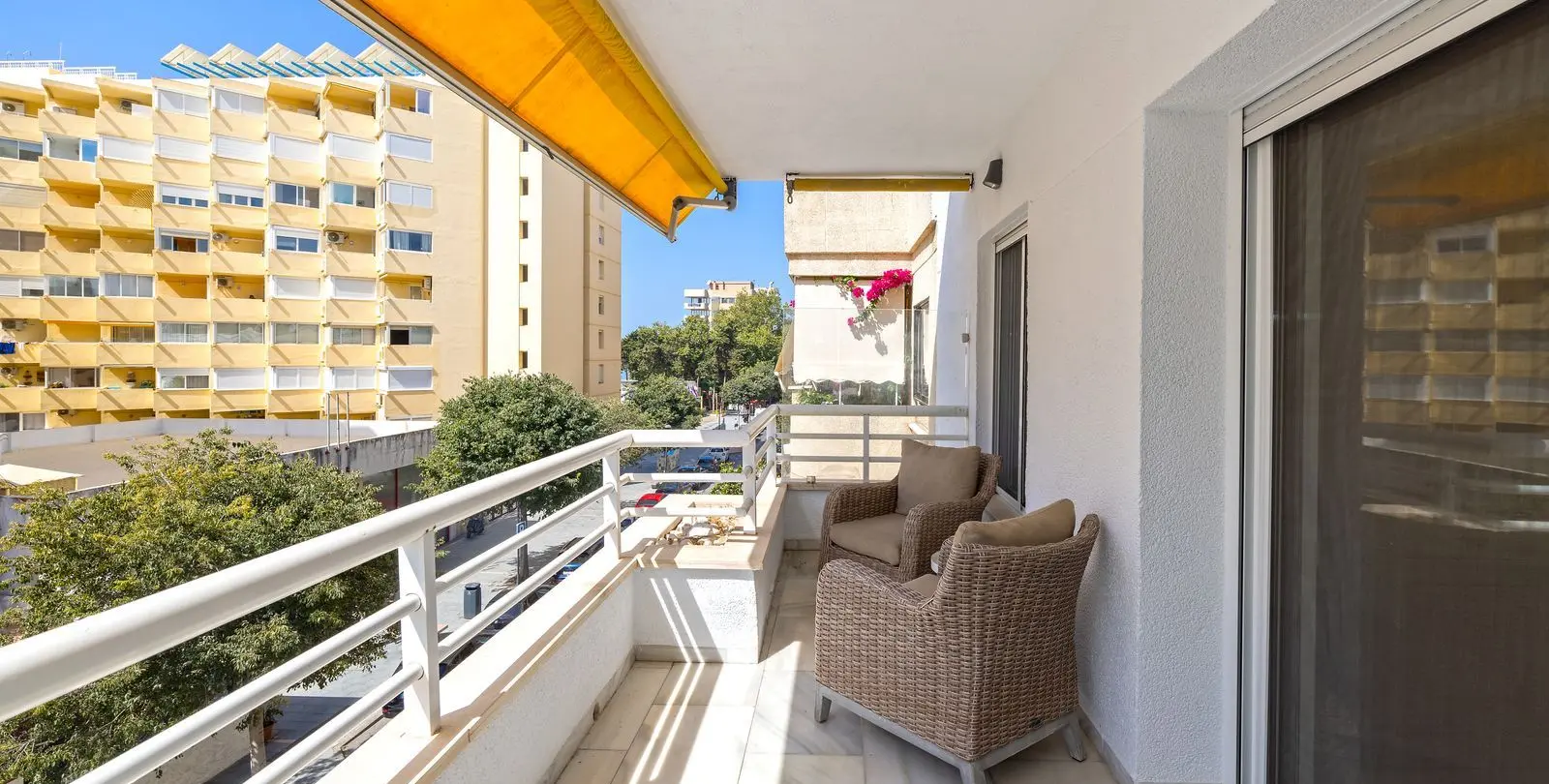 Venta de apartamento en planta media en Marbella 47