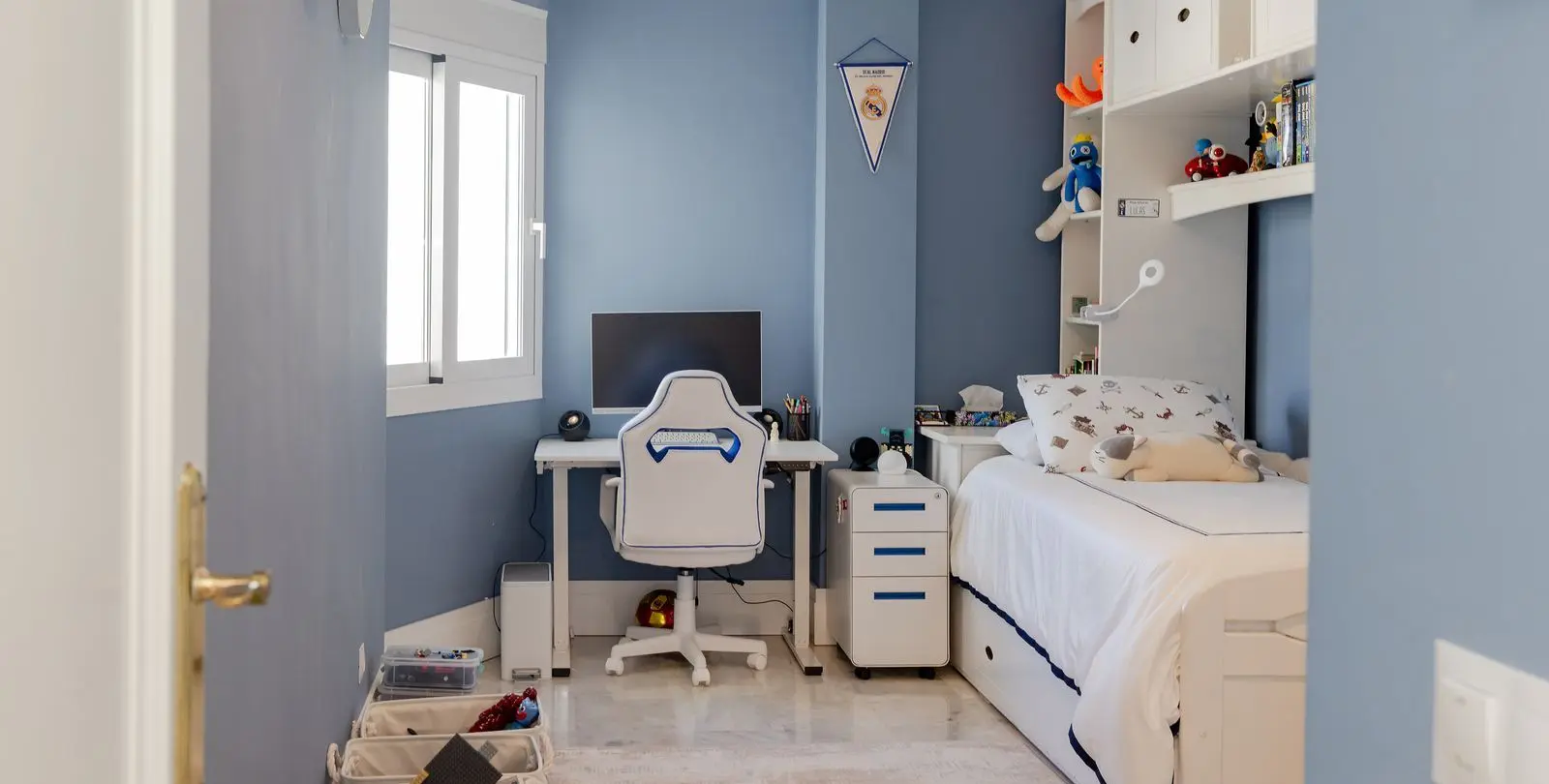 Venta de apartamento en planta media en Marbella 52
