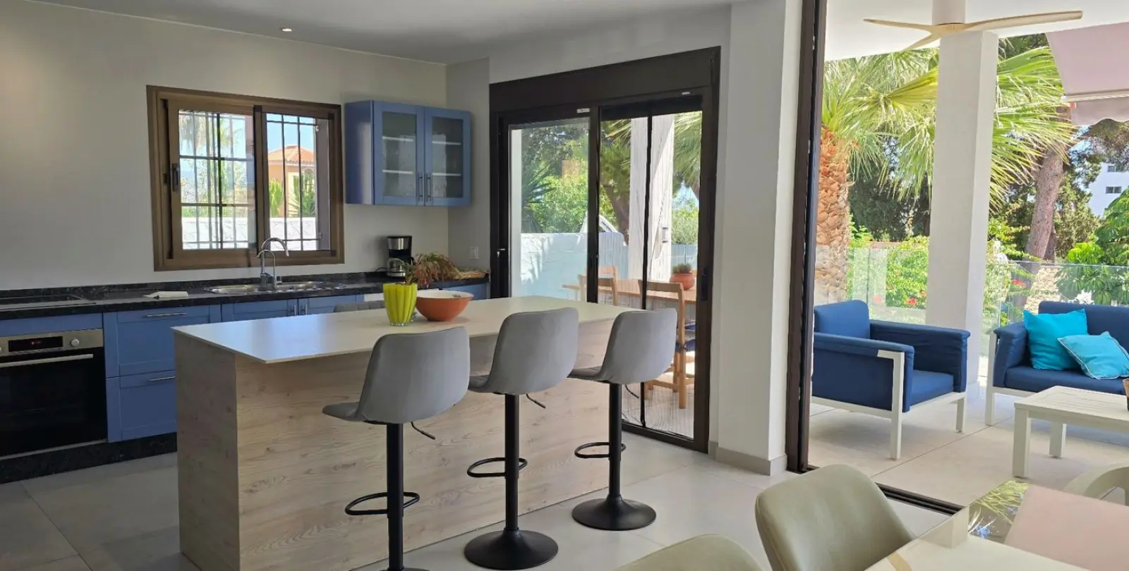 Продажа  отдельно стоящей виллы в Torremolinos 24