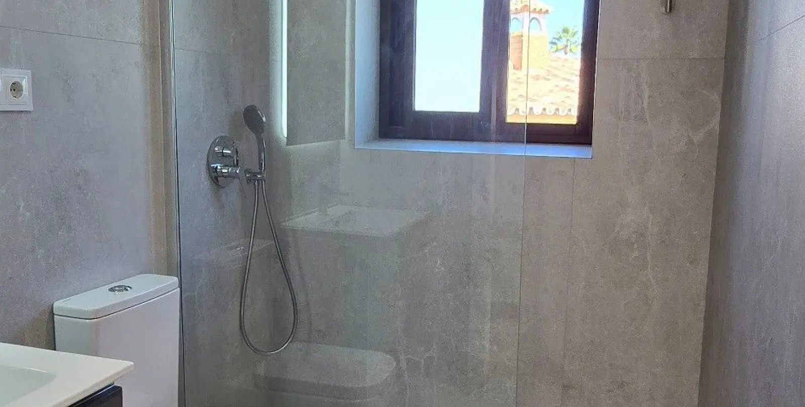 Продажа  отдельно стоящей виллы в Torremolinos 32