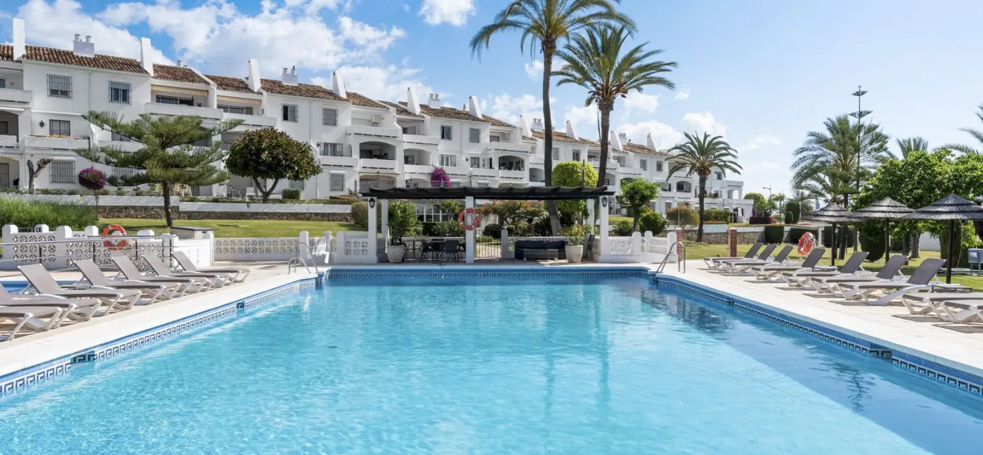 Venta de apartamento en planta baja en Nueva Andalucía 0
