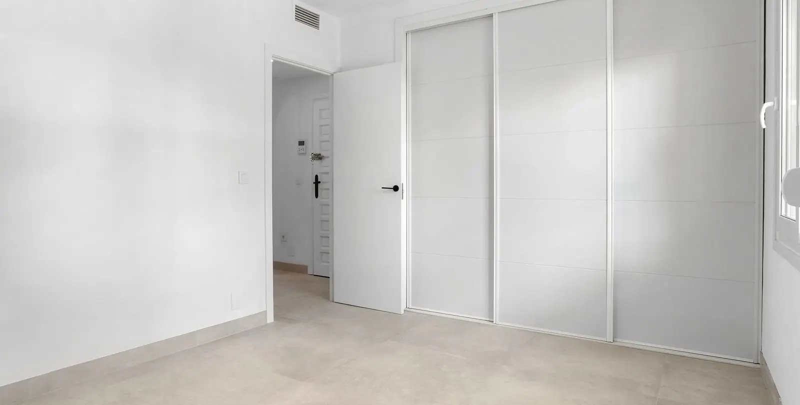Venta de apartamento en planta baja en Nueva Andalucía 11