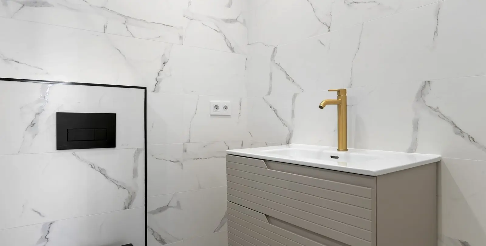 Venta de apartamento en planta baja en Nueva Andalucía 19