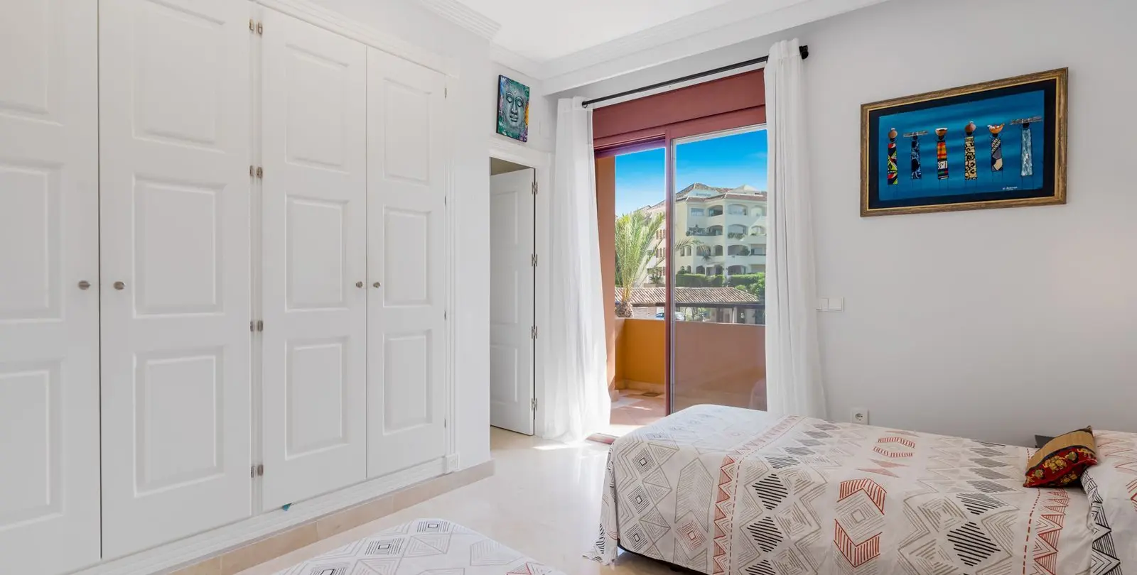 Продажа апартаментов на среднем этаже в Bahía de Marbella 9
