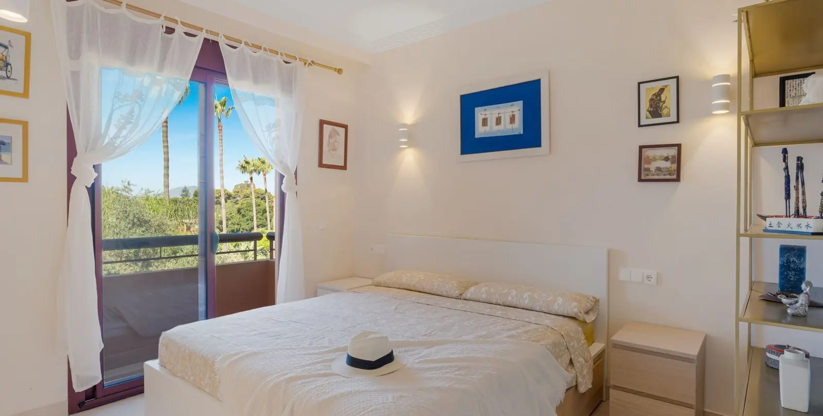 Продажа апартаментов на среднем этаже в Bahía de Marbella 11