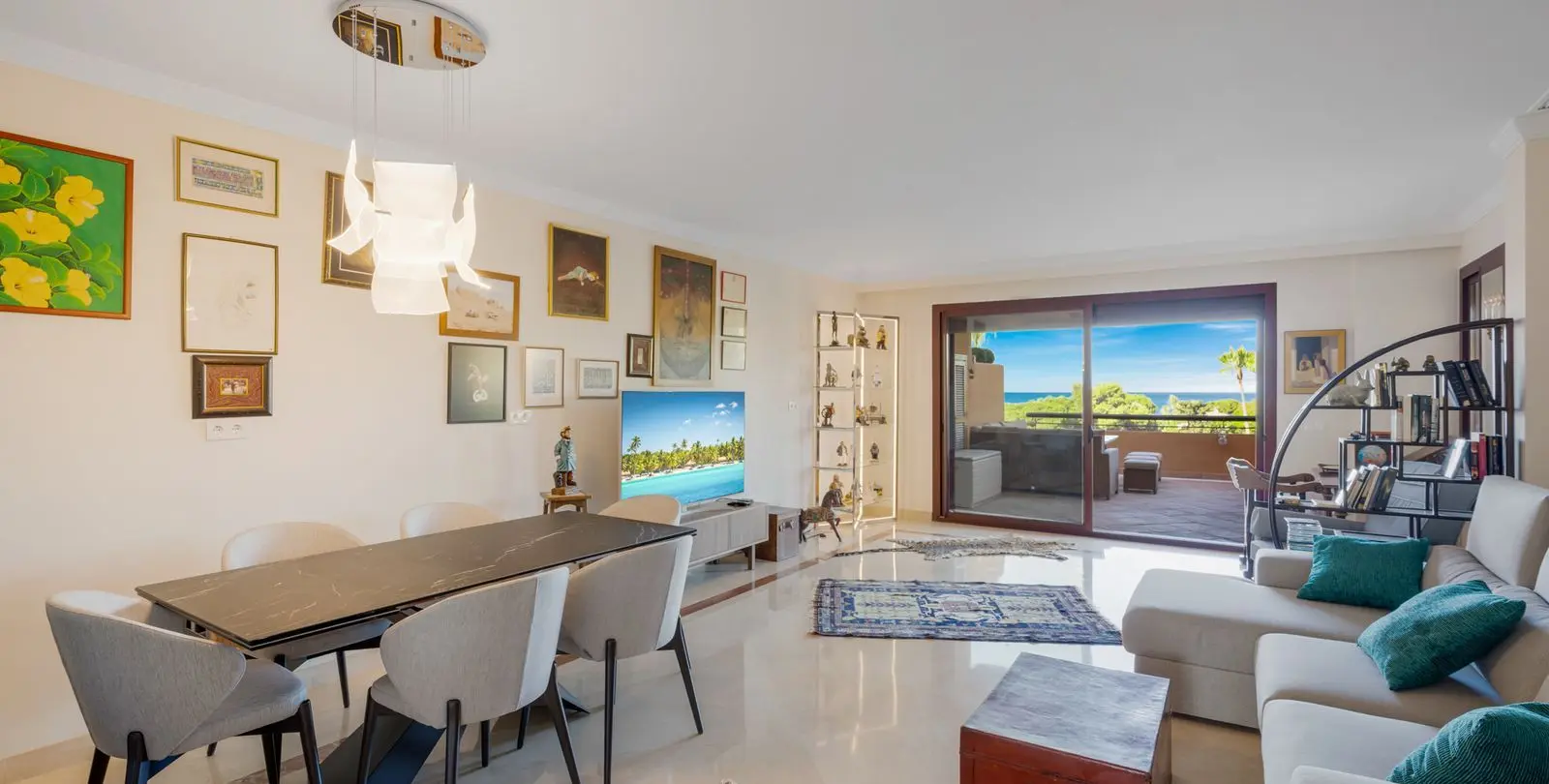 Продажа апартаментов на среднем этаже в Bahía de Marbella 13