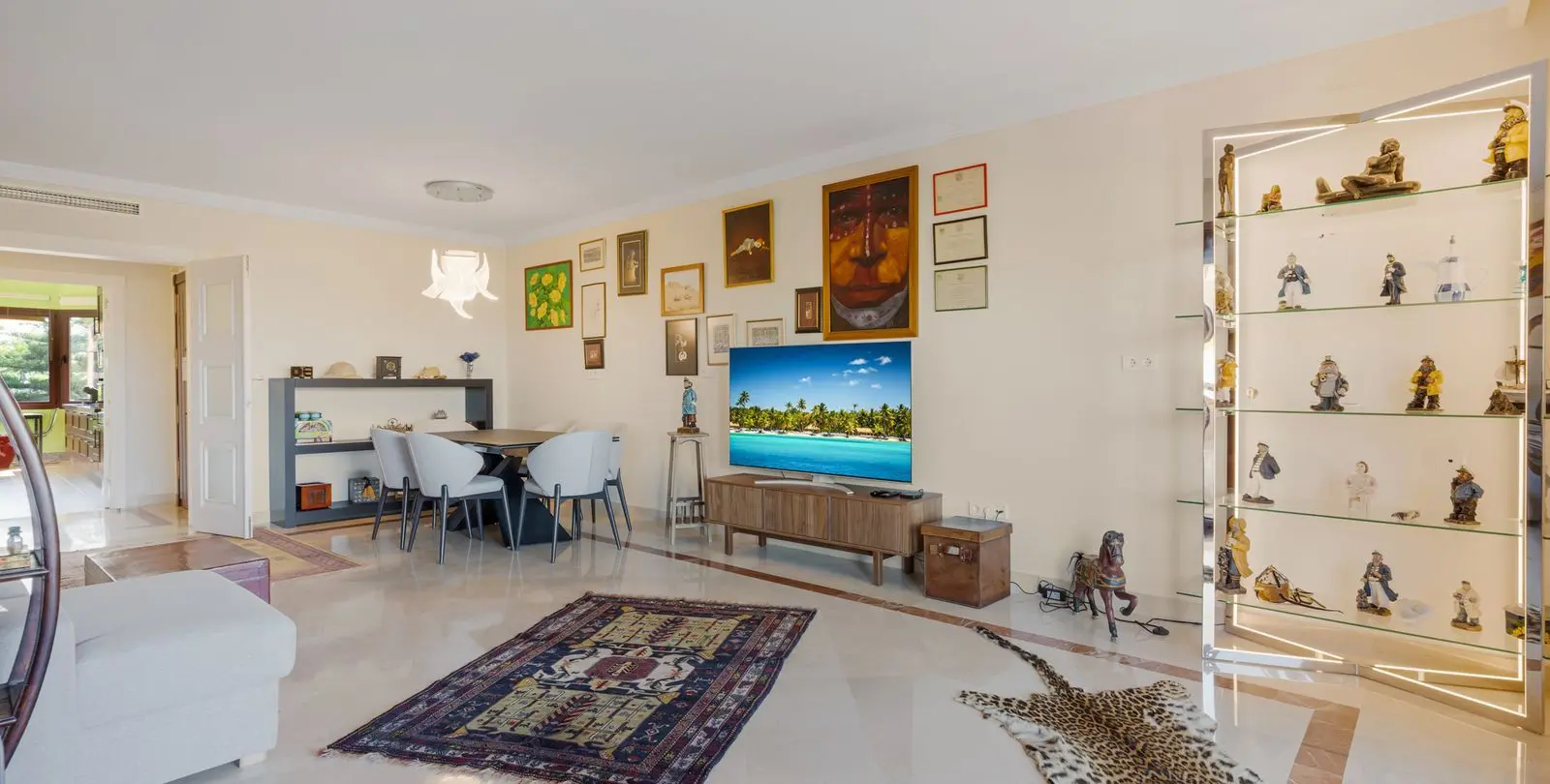 Продажа апартаментов на среднем этаже в Bahía de Marbella 15