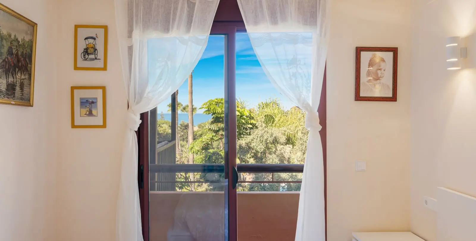 Продажа апартаментов на среднем этаже в Bahía de Marbella 16