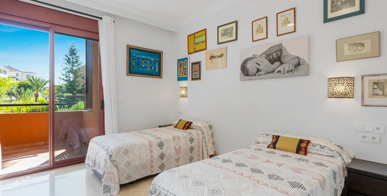 Продажа апартаментов на среднем этаже в Bahía de Marbella 21