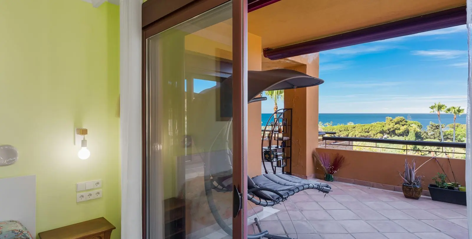 Продажа апартаментов на среднем этаже в Bahía de Marbella 22
