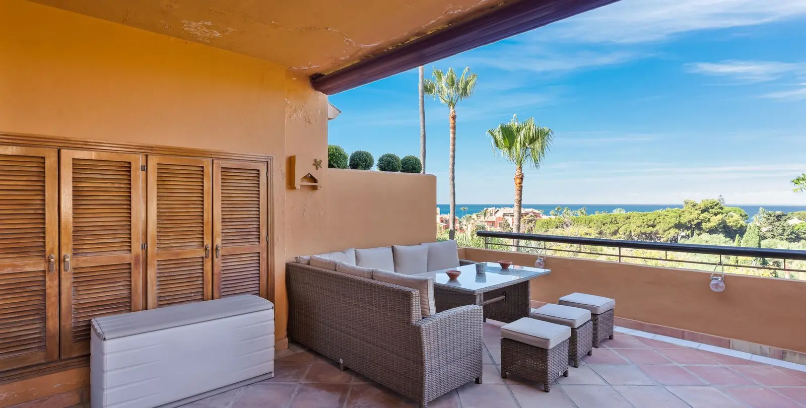 Продажа апартаментов на среднем этаже в Bahía de Marbella 29