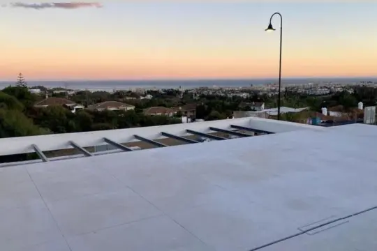 Image 6 thumb