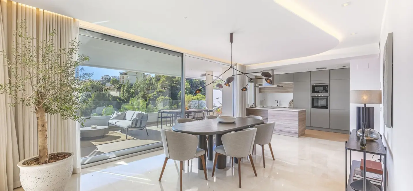 Venta de ático dúplex en Benahavís 2