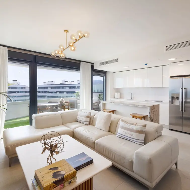 Sale of ground floor apartment in Torremolinos Centro