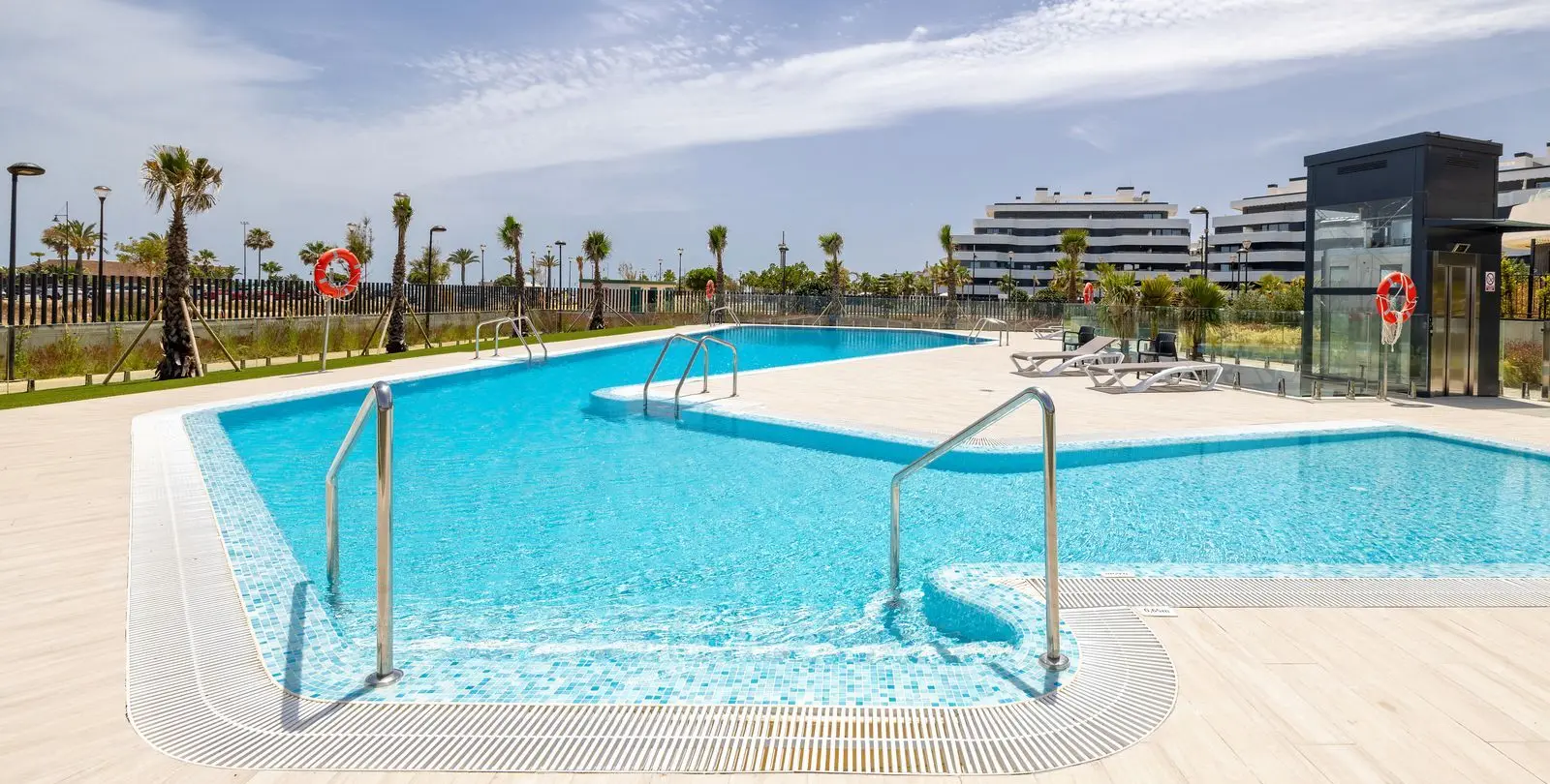 Sale of ground floor apartment in Torremolinos Centro 7