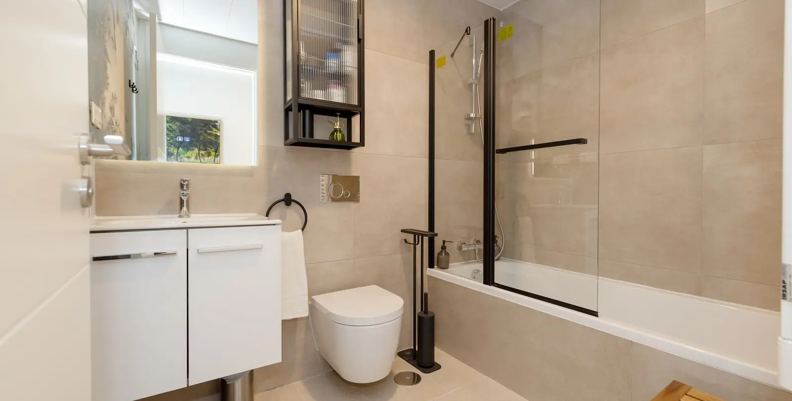 Sale of ground floor apartment in Torremolinos Centro 42