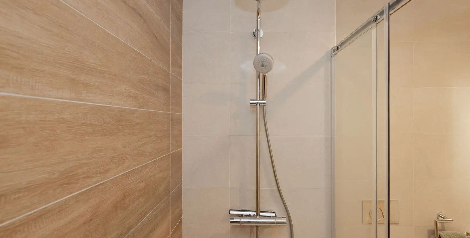 Sale of ground floor apartment in Torremolinos Centro 76